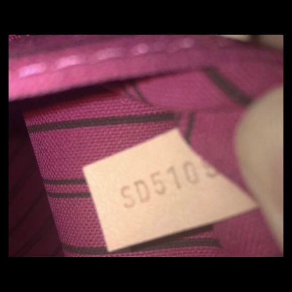 Louis Vuitton neverfull mm wristlet - Picture 2 of 6